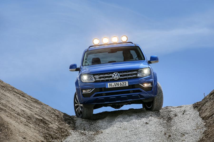  Volkswagen Amarok Double Cab Aventura 2016 года  (фото 8 из 29)